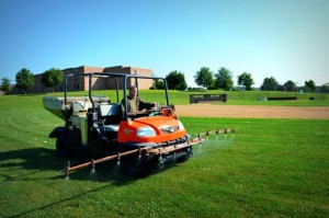 commercial lawn care and maintenance