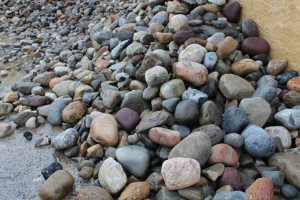Stone Or Mulch In Your Landscaping, Stone Vs Mulch In Landscaping